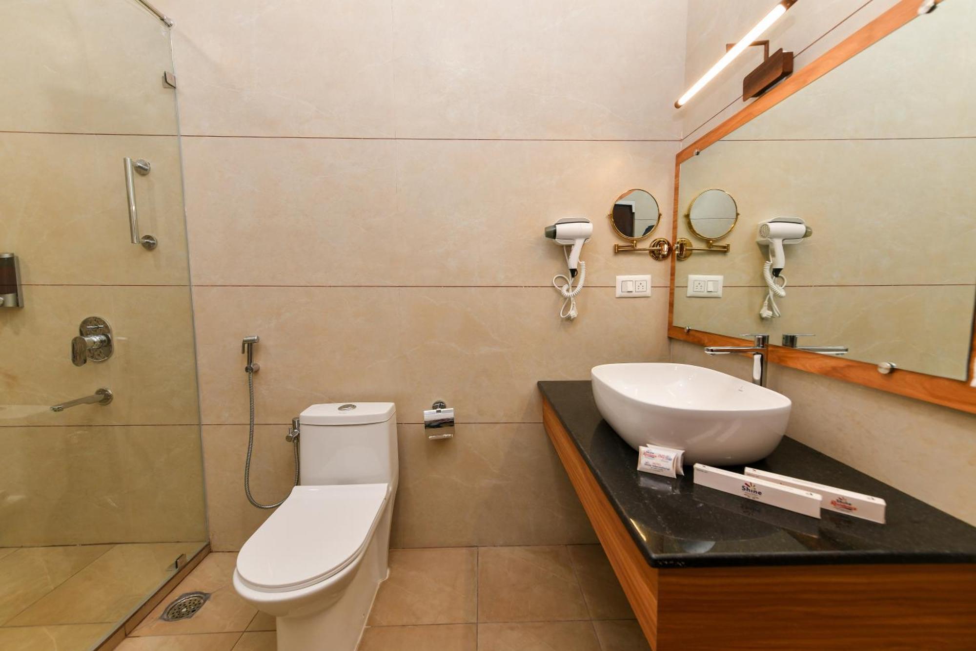Hotel Shine International Mysore Eksteriør bilde